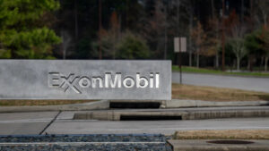 Exxon Mobil Resolves Lengthy Indonesian Abuse Lawsuit reogocorp