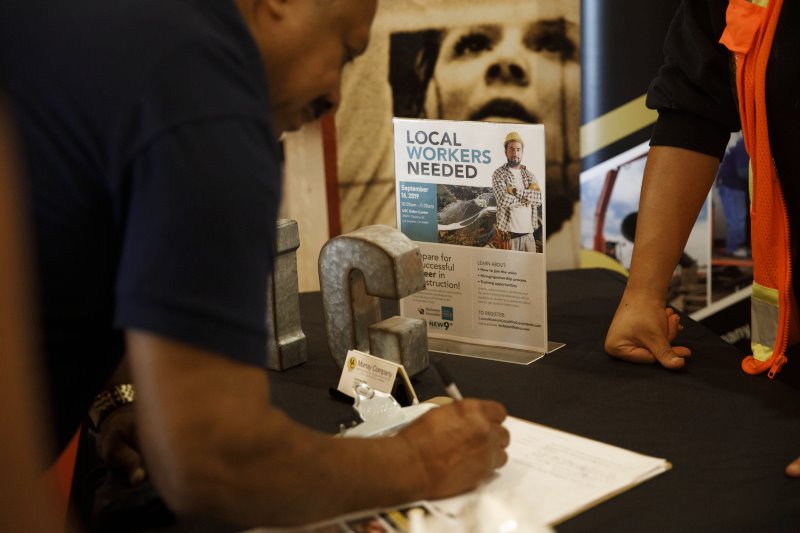 Economists Predict Decline in Weekly Jobless Claims